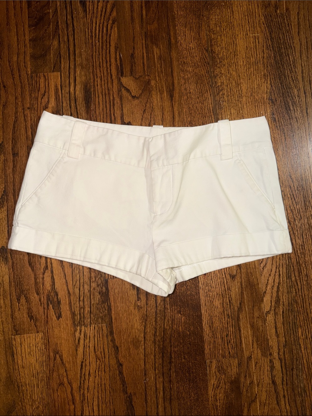 Alice and Olivia Classic White Women's Cotton Shorts